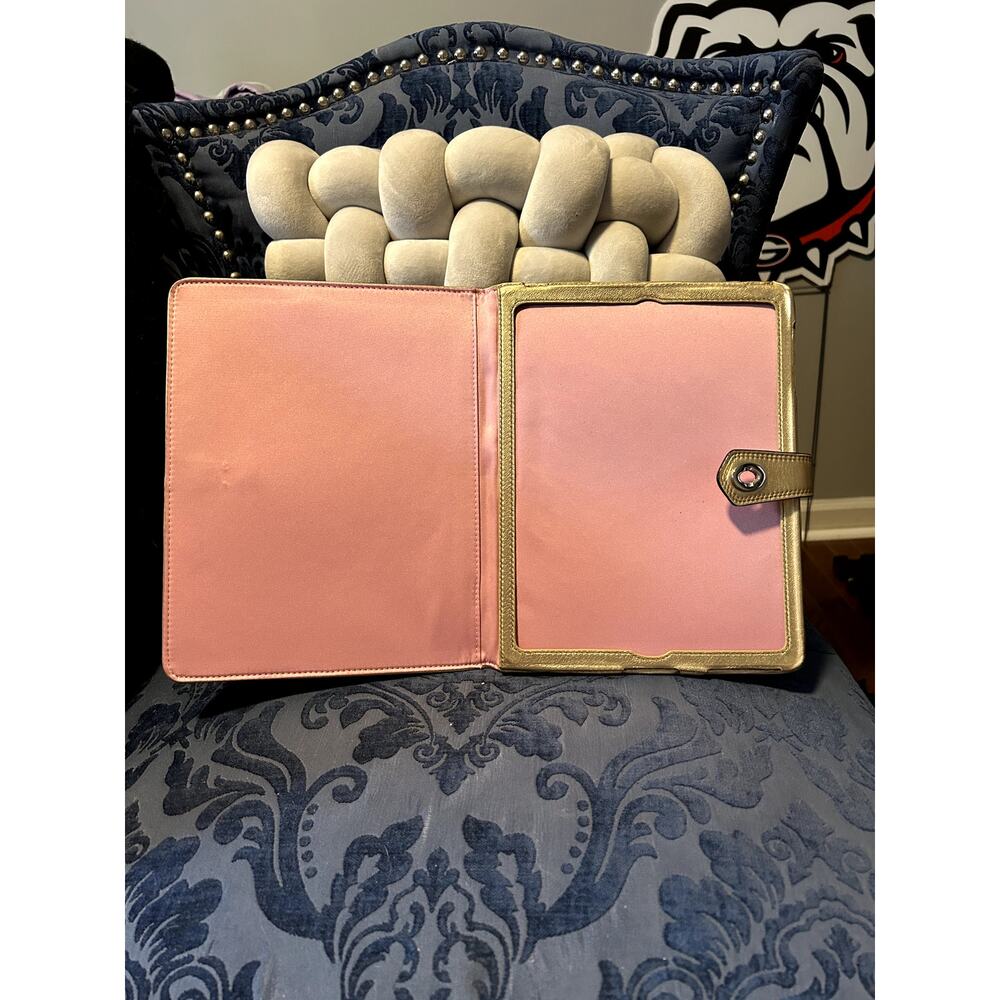 Coach Tan Signature Turnlock Notebook Tablet Case Pink Interior - Picture 7 of 7